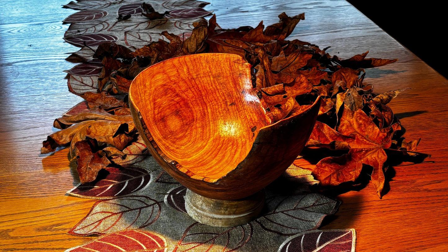 8” x 6” Broadleaf Maple Decor/Display Bowl.