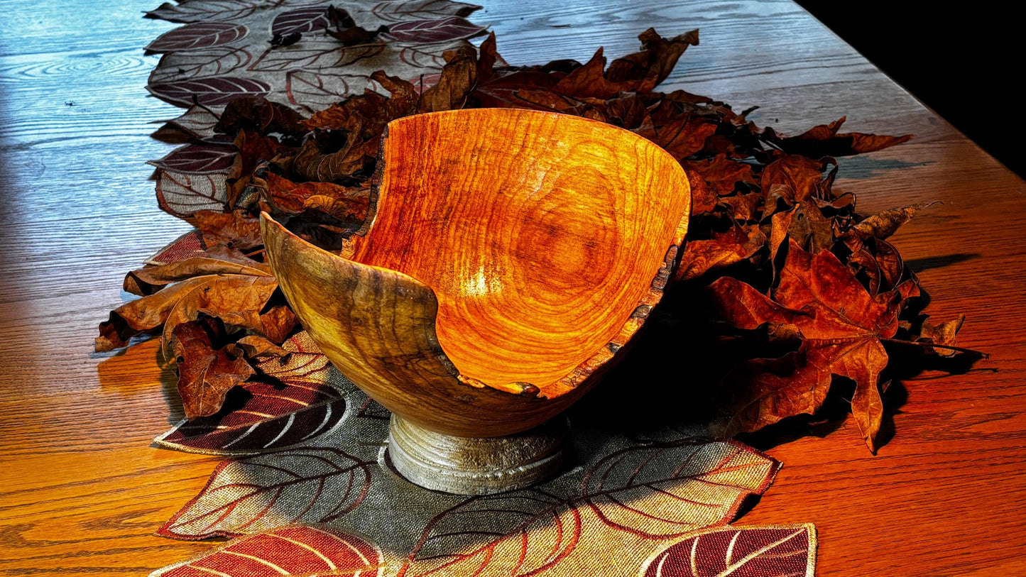 8” x 6” Broadleaf Maple Decor/Display Bowl.