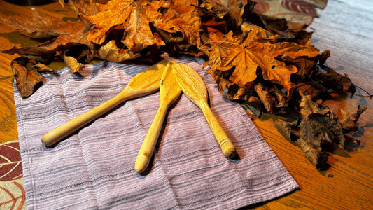 9” or 12” Broadleaf Maple Salad Tongs.